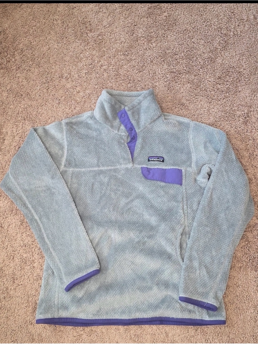 Patagonia Light Gray Fleece Pullover with Purple Trim